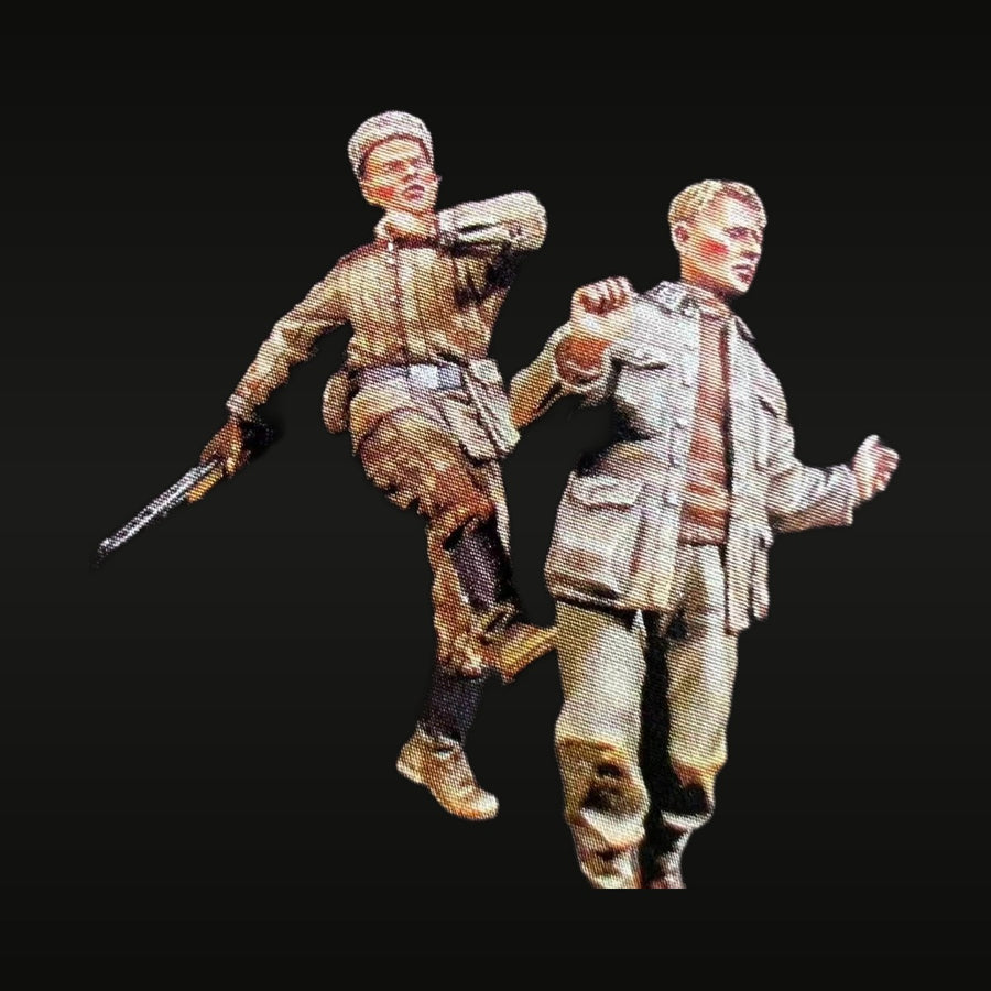 WWII Soviet Advancing Infantry 2-Figure Set 1/35 Resin Kit - unpainted resin model kit