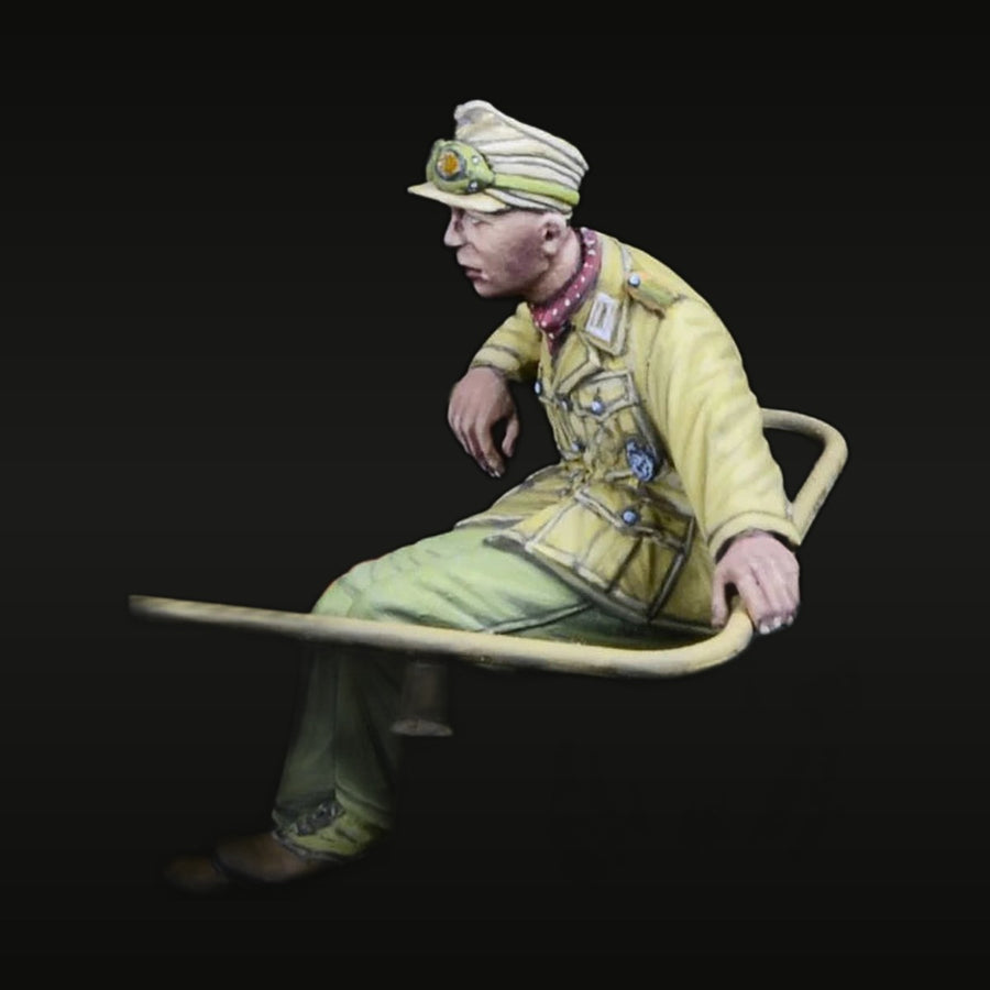 WWII German Afrikakorps Senior Officer Seated in Vehicle 1/35 Resin Figure Kit - unpainted resin model kit