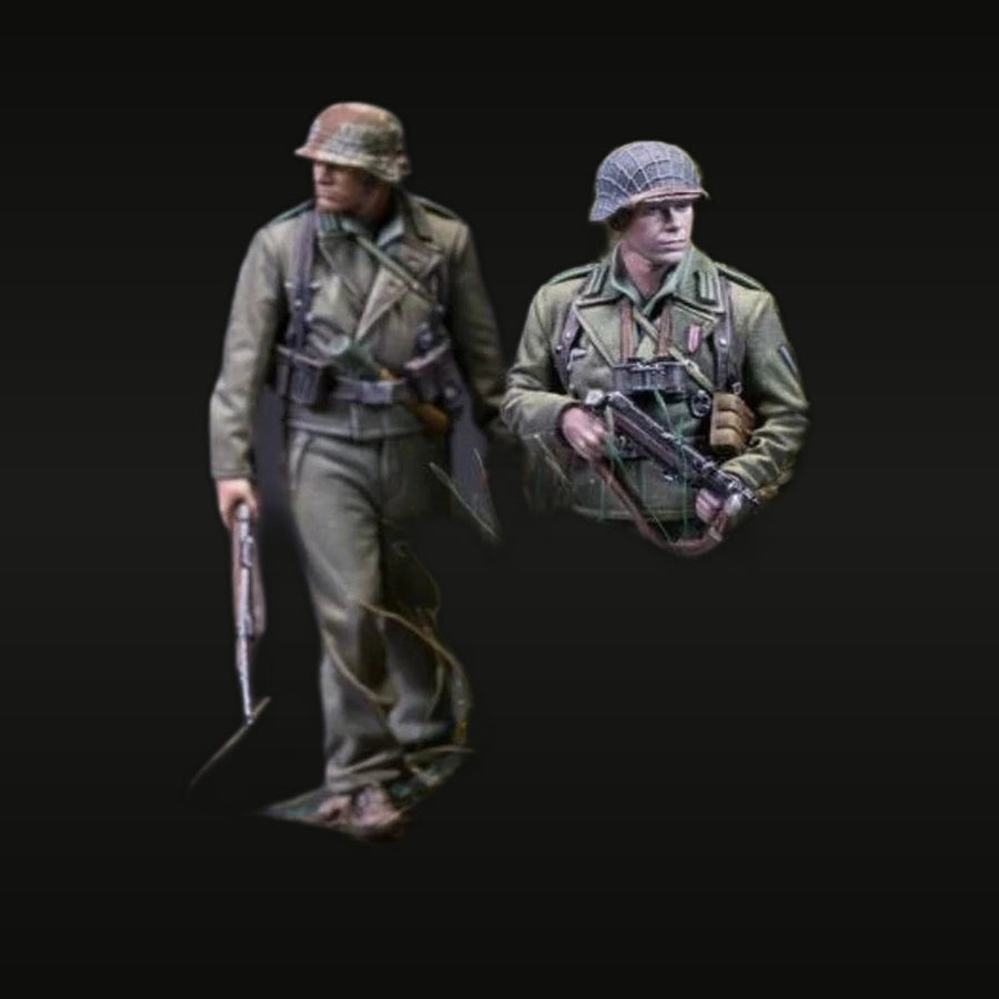 WWII German Wehrmacht Infantry Pair Kar98k MP40 1/35 Resin Figure Set - unpainted resin model kit
