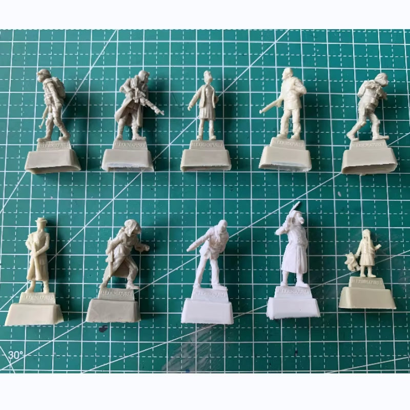 Midnight World Settlers 1/72 Resin Character Figure Kit (10pc) - resin model view 2