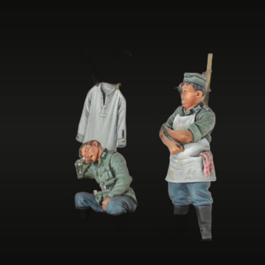 WWII German Soldiers Laundry Camp Scene 1/32 Resin Figure Set - unpainted resin model kit