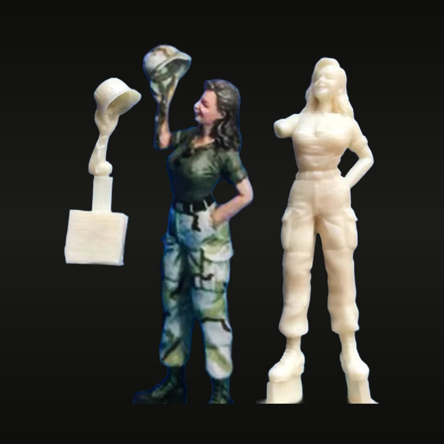 Modern US Female Soldier Desert Camo 1/35 Resin Figure Kit Set - unpainted resin model kit