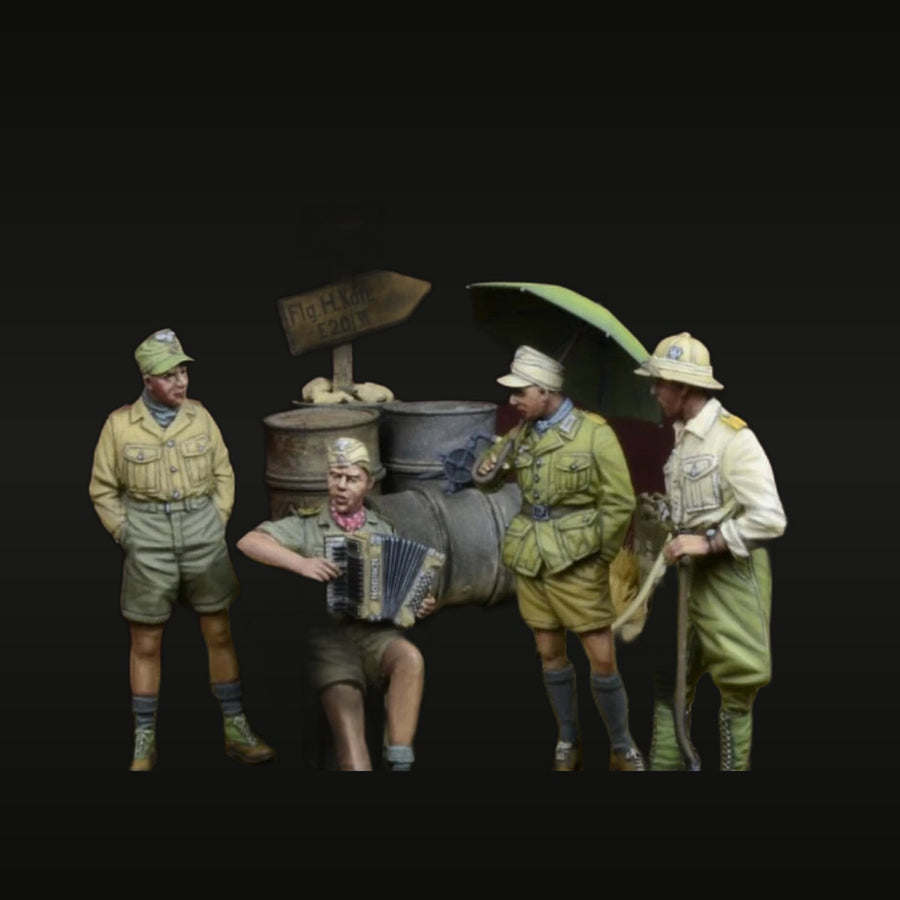 WWII German DAK Soldiers at Rest 1/35 Resin Figure Set - unpainted resin model kit