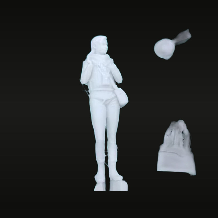 Female War Correspondent Sunny 1/35 Resin Figure Kit - unpainted resin model kit