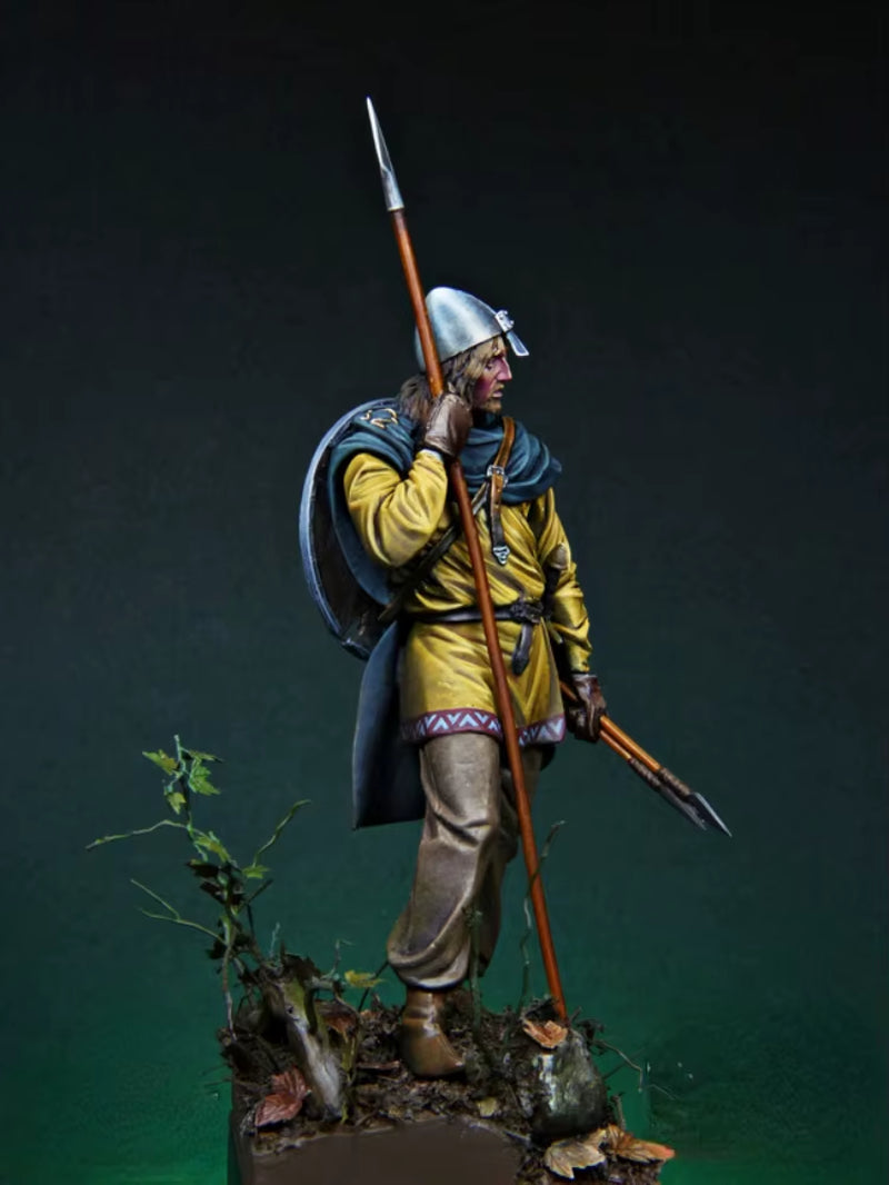 Viking Warrior with Draped Cloak 1/24 Resin Bust Kit - resin model view 4