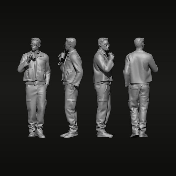 Modern Male Podcaster with Microphone 1/64 Resin Figure Kit