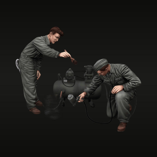 WWII German Ground Crew with Air Compressor 1/35 Resin Diorama Kit