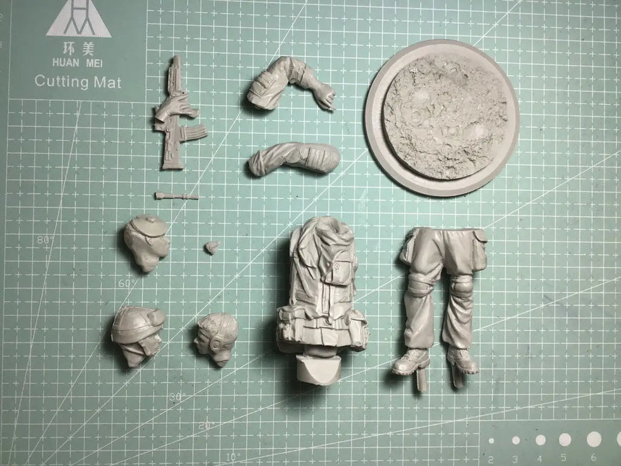 1/16 Resin Model Figure GK， Unassembled and Unpainted Kit