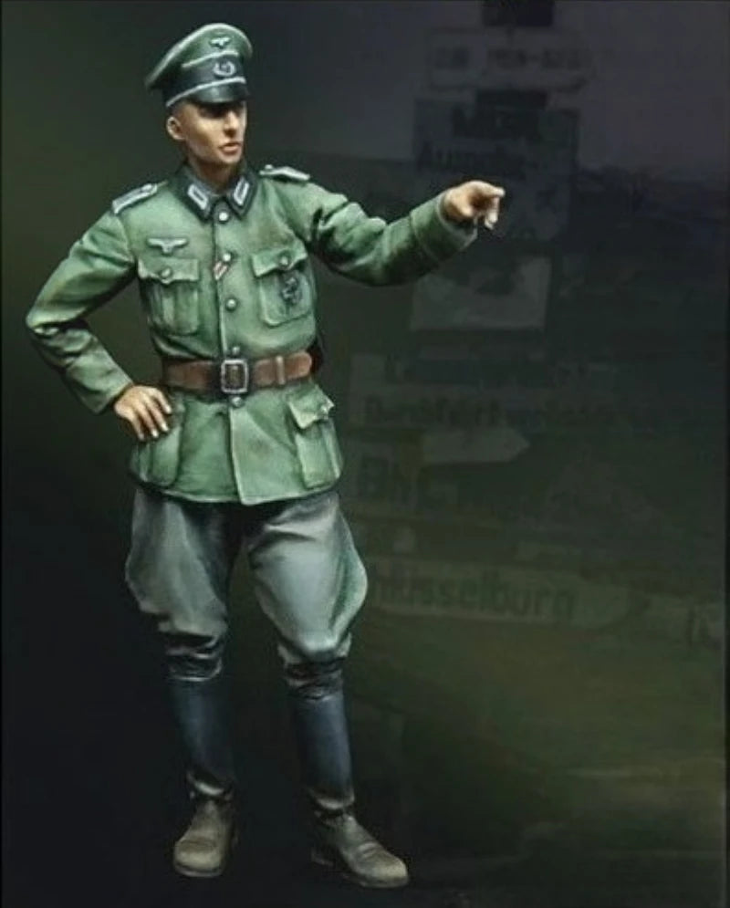 1/35 Scale Die-Cast Resin Figure Model Kit the German Officer Unassembled and Unpainted