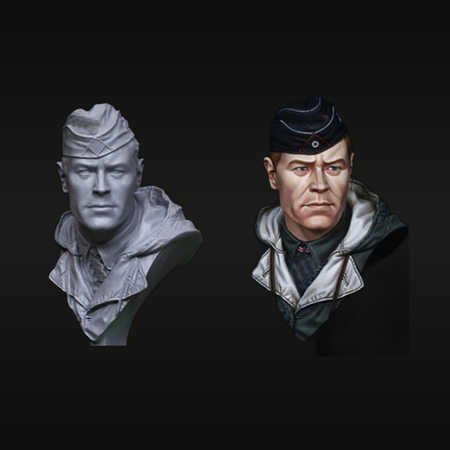 WWII German Panzer Crew Officer Winter Uniform 1/10 Resin Bust Kit - unpainted resin model kit