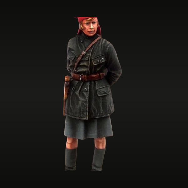 WWII Soviet Female Red Army Soldier with Pistol 1/35 Resin Figure Kit