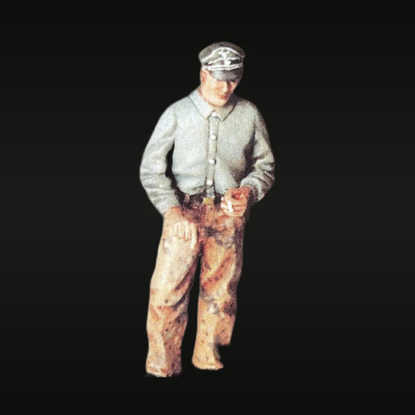 WWII German Naval/Luftwaffe Officer Smoking 1/35 Resin Figure Kit