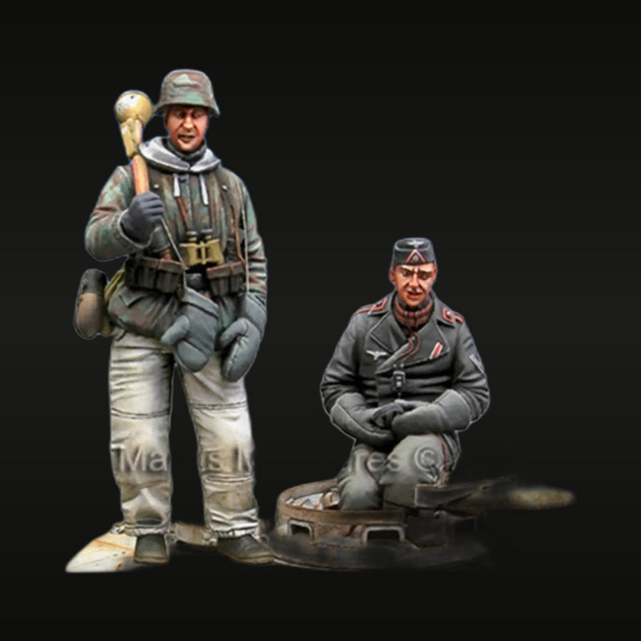 WWII German Wehrmacht Soldier with Stick Grenade & Luftwaffe Officer 1/35 Resin Figure Set - unpainted resin model kit