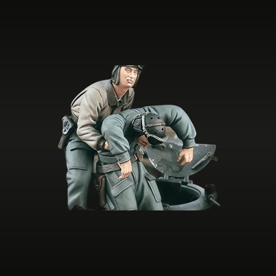 WWII German Luftwaffe Pilot & Panzer Crewman 1/35 Resin Figure Kit - unpainted resin model kit
