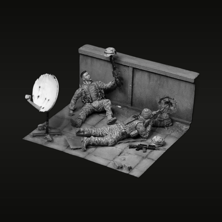 Modern Military Soldiers Bunker Rest Position 1/35 Resin Diorama Kit - unpainted resin model kit