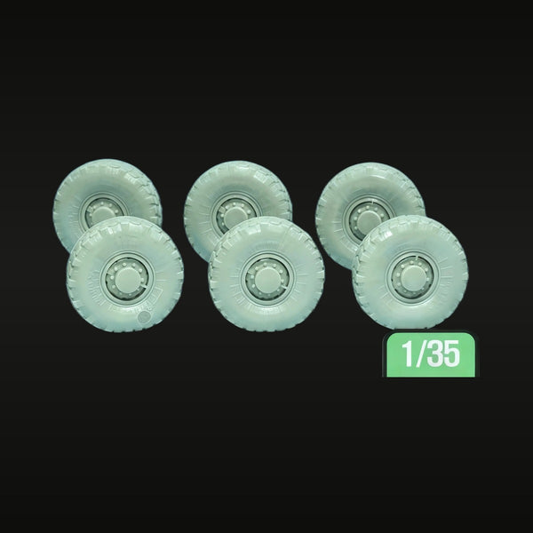 French VAB Armored Vehicle Wheels 1/35 Resin Model Kit