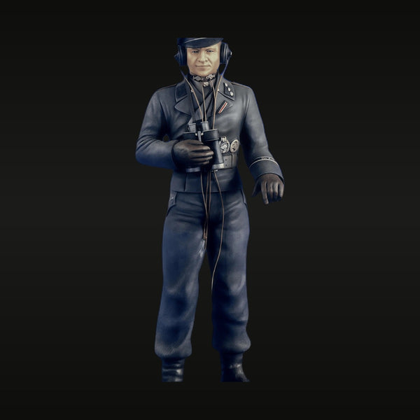 WWII German Kriegsmarine U-boat Officer with Binoculars and Headset 1/16 Resin Figure Kit