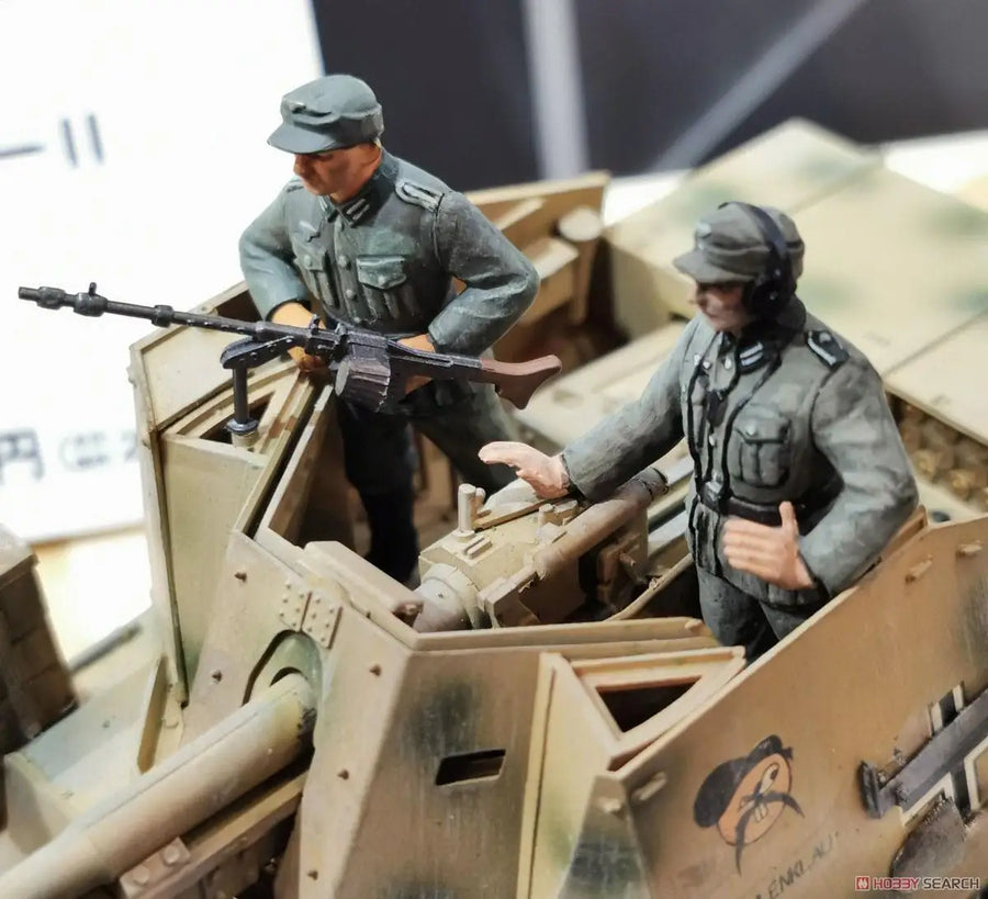 WWII German Marder III Self-Propelled Gun with Crew 1/35 Resin Vehicle Kit - resin model view 3
