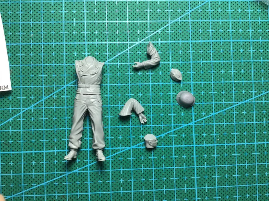 1/35 Resin Model Figure GK , Unassembled and Unpainted Kit