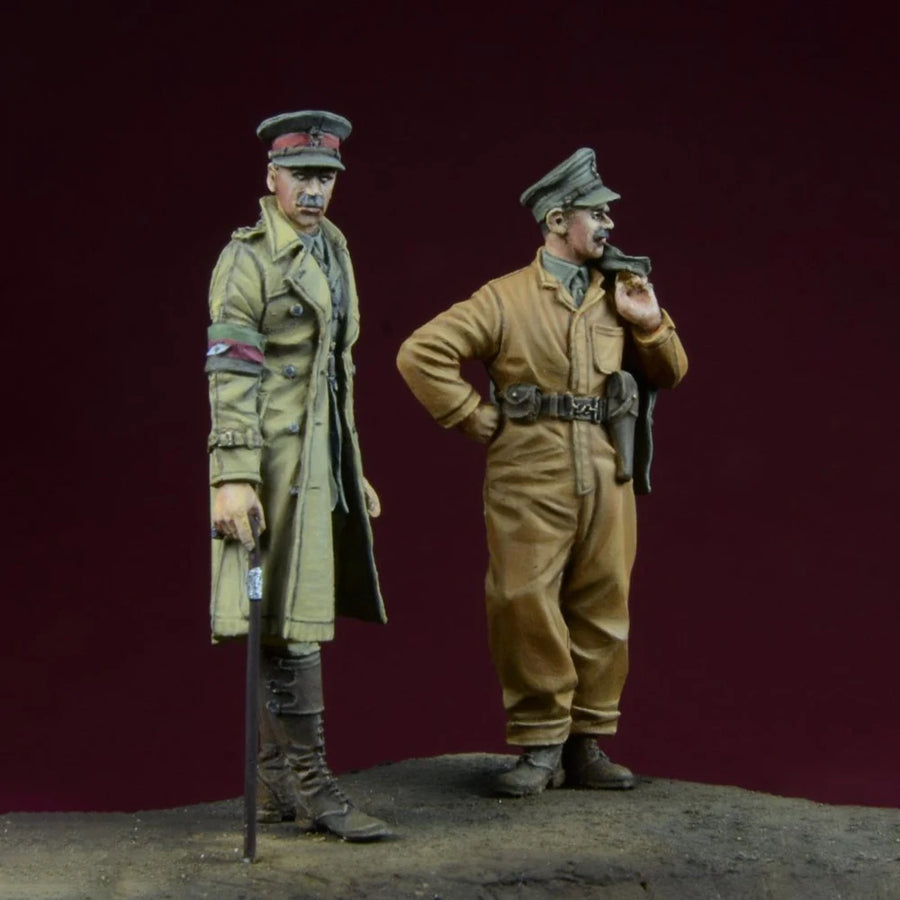 WWI British Officers with Greatcoat and Field Pack 1/35 Resin Figure Kit - resin model view 4