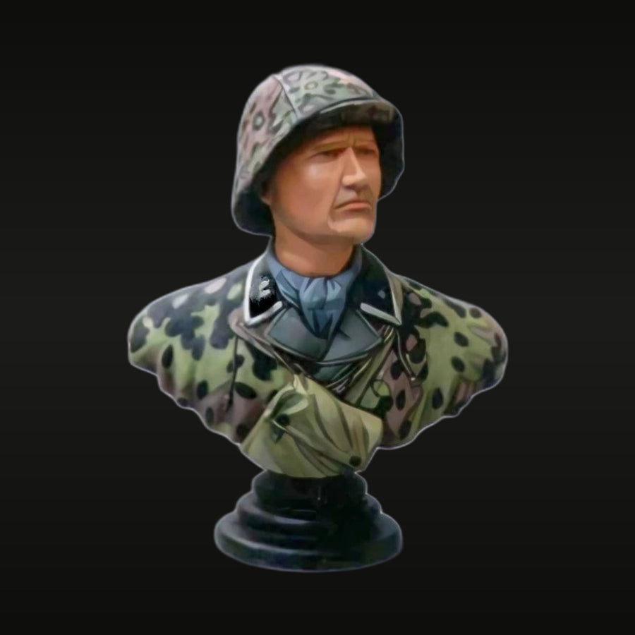 WWII German Fallschirmjäger Soldier Splinter Camo 1/10 Resin Bust - unpainted resin model kit