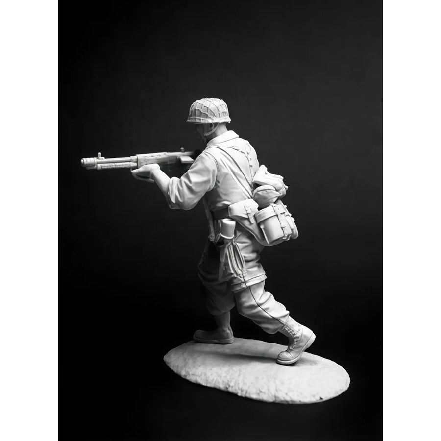 WWII Allied Paratrooper Running with Submachine Gun 54mm Resin Figure Kit - resin model view 4