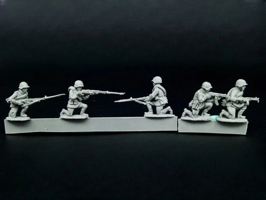 1/72 Scale Diecast Resin Figure Model Kit WWII Soviet Combat Unit (Wearing Steel Helmets) 5 Figures Unpainted