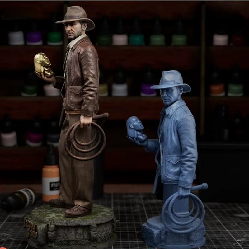 Adventure Archaeologist Explorer Full Figure & Bust Set 1/24 Resin Figure Kit - resin model view 3