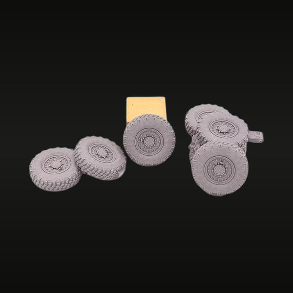 Modern US Stryker Armored Vehicle Wheel Set 1/35 Resin Model Kit