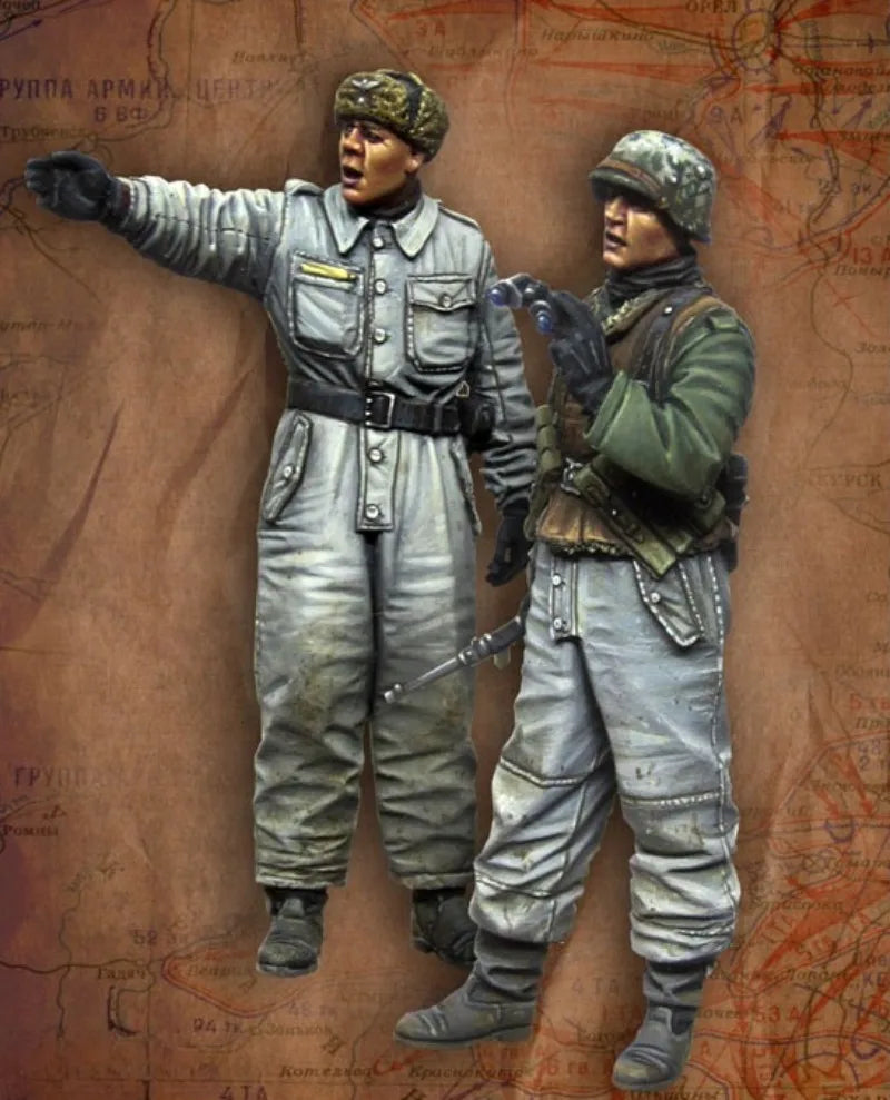 WWII German Wehrmacht Officers Eastern Front Winter 1/35 Resin Kit - unpainted resin model kit