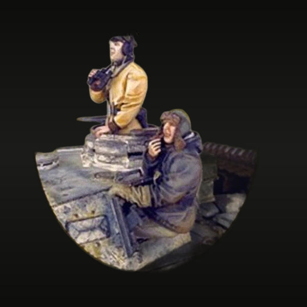 WWII German Panzer Crew Winter Diorama 2-Figure Set 1/35 Resin Kit