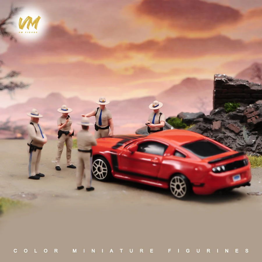 Painted Miniature 1/87 1/64 1/43 1/24 1/18 American Road Patrolman Male Figure 3D Print Diorama Doll Scene Props for Car Model