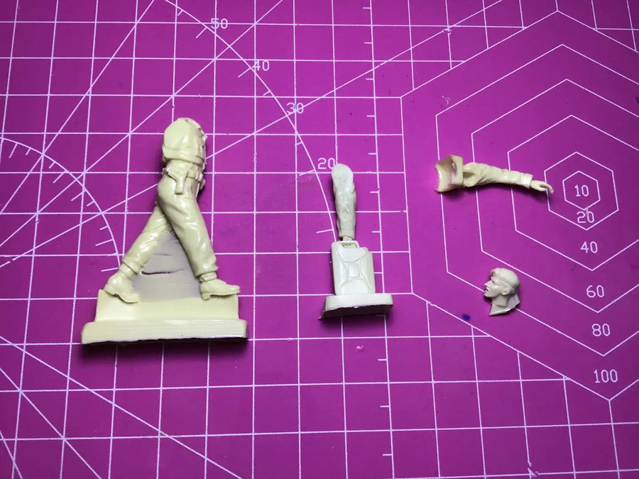 WWII Tank Crewman with Jerrycan Multi-Part 1/35 Resin Figure Kit - unpainted resin model kit