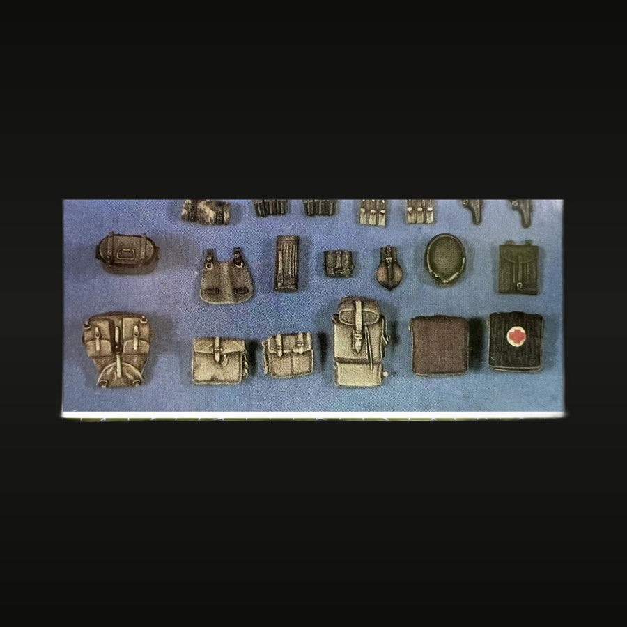WWII German Military Equipment Accessory Set 28mm Resin Kit - unpainted resin model kit