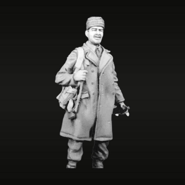 WWII British Soldier with Rifle and Bayonet 1/35 Resin Figure Kit