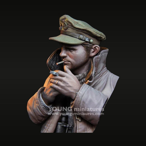 WWII German Luftwaffe Pilot with Cigarette 1/10 Resin Bust