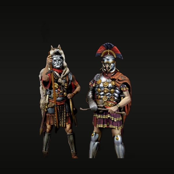 Ancient Roman Centurion and Signifer with Wolf Pelt 1/24 Resin Figure Kit