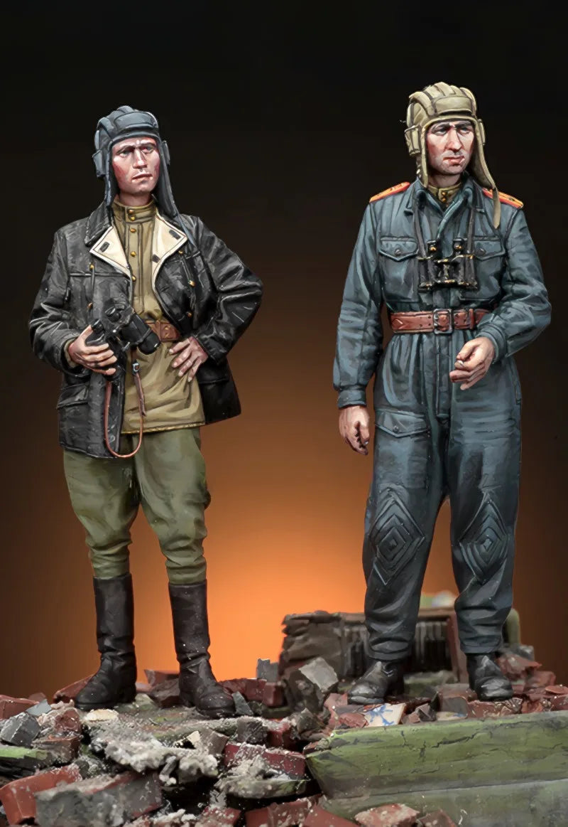 1:35 Model Kit Resin Kit 35779 WW2 Soviet Tank Officer Set (2 Figures)