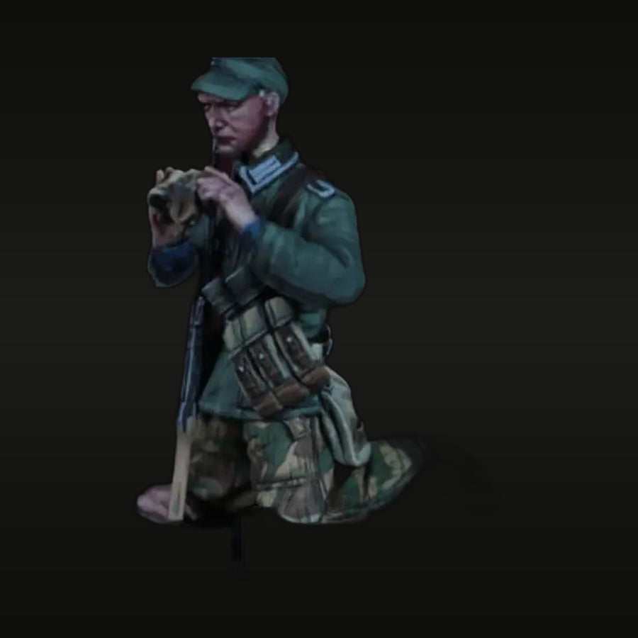 WWII German Soldier with Binoculars & K98 Rifle 1/35 Resin Figure Kit - unpainted resin model kit