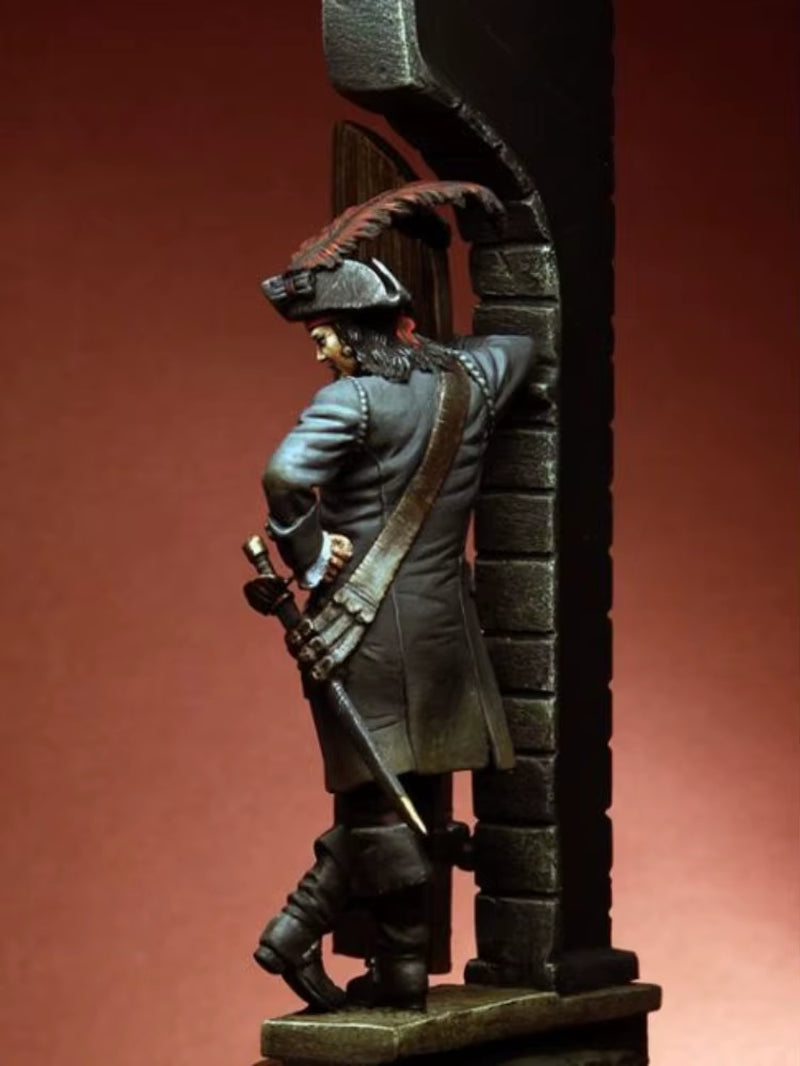 18th Century Pirate Captain with Tricorn Hat 1/24 Resin Bust Kit - resin model view 2