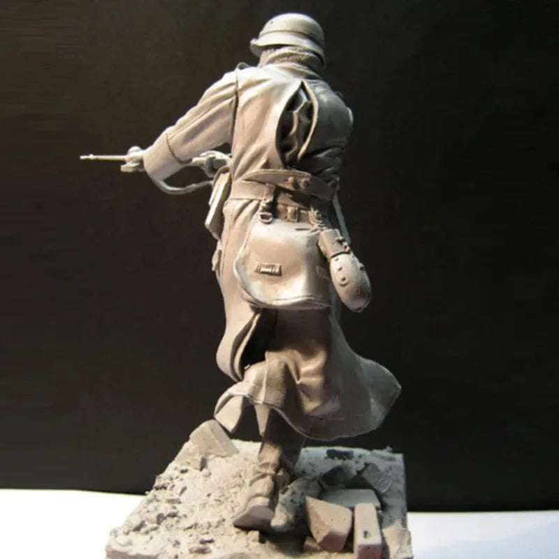 1/16 Scale Diecast Resin Figure Model Kit WWII German Army Corps Soldier Unassembled and Unpainted