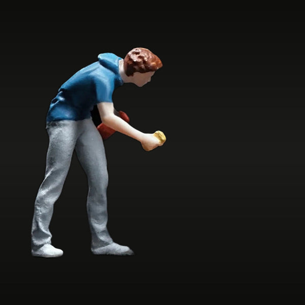 Car Wash Worker in Blue Shirt 1/64 Resin Figure
