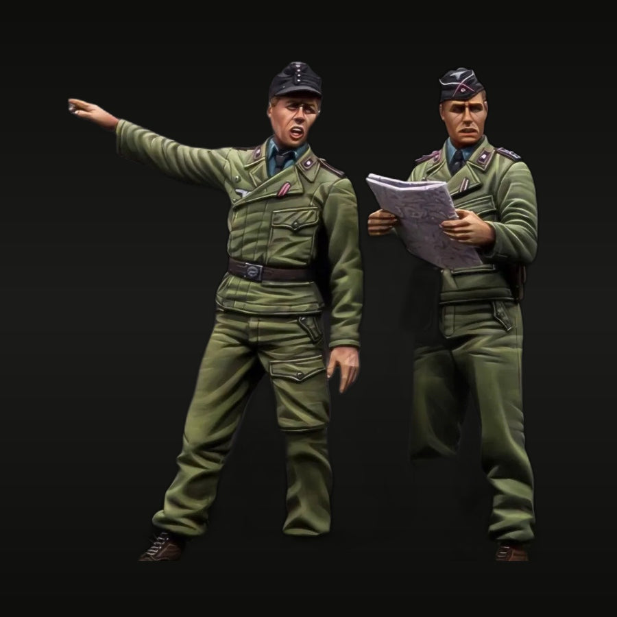 WWII German Officers with Map 1/35 Resin Figure Kit - unpainted resin model kit