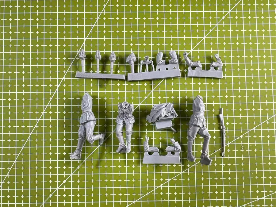 WWII German Command Staff Car Diorama Set 1/35 Resin Kit - resin model view 4