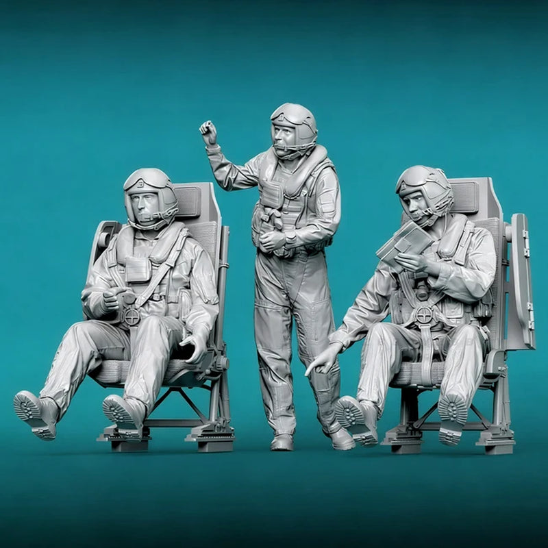 WWII American Soldiers on Camp Chairs 3-Figure Set 1/48 Resin Kit - resin model view 2