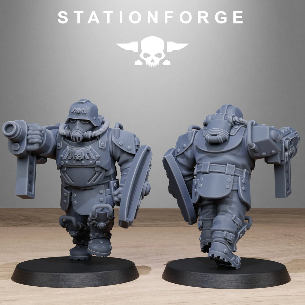 Grimdark Armored Mutants, 13 Figures, Resin Model Figure Kit, Sci-Fi Theme, Unassembled and Unpainted