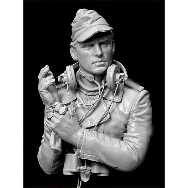 1/10 WWII German Officer with Radio Headset, Resin Model Bust Kit, Unassembled and Unpainted