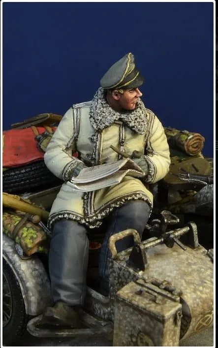 1/35 WWII German Gunner on Mount, Resin Model Figure Kit, Unassembled and Unpainted