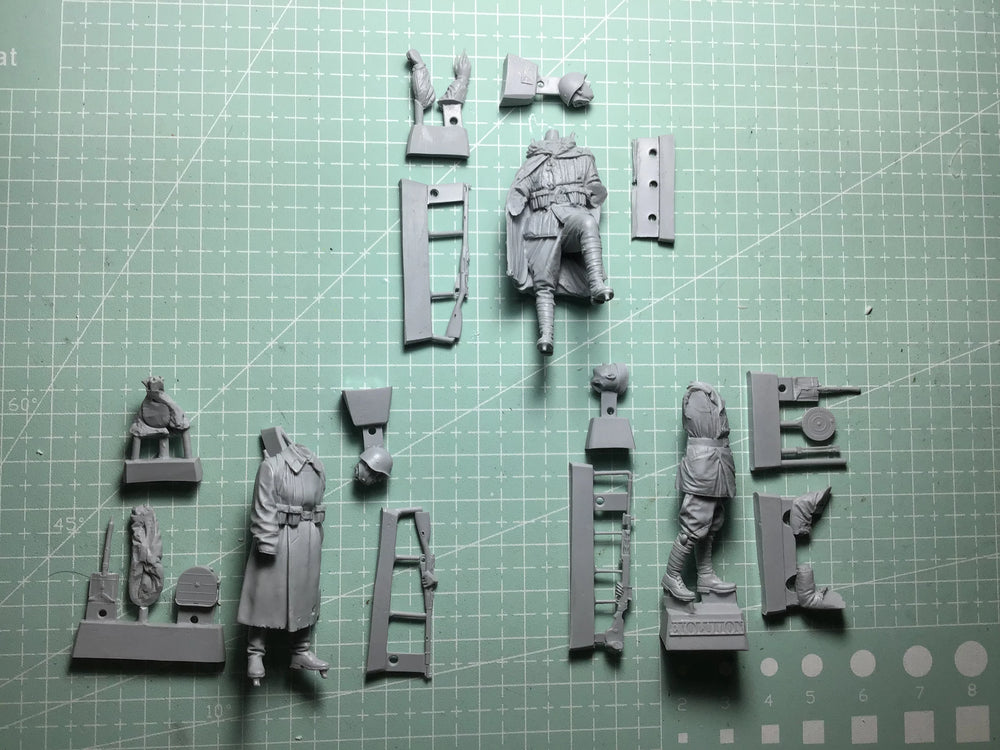 1/35 WWII German Infantry Squad Assault Poses, 6 Figures, Resin Model Figure Kit, Unassembled and Unpainted