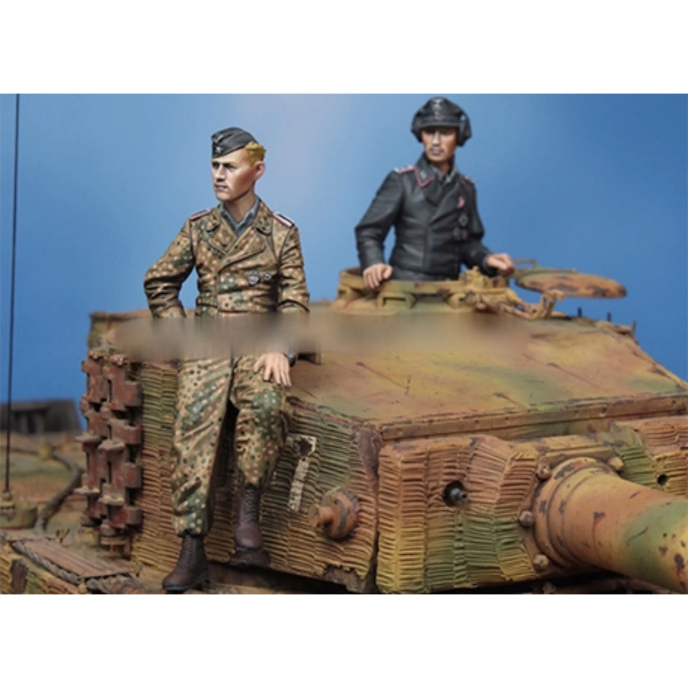 1/35 WWII German Fortification, 2 Figures, Resin Model Diorama Kit, Unassembled and Unpainted